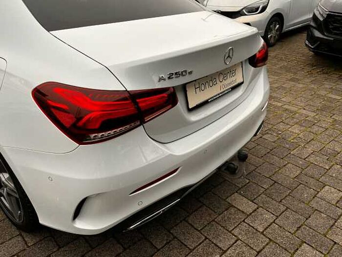 Mercedes-Benz A 250 e AMG Line|Leder|AHK. .. Advanced