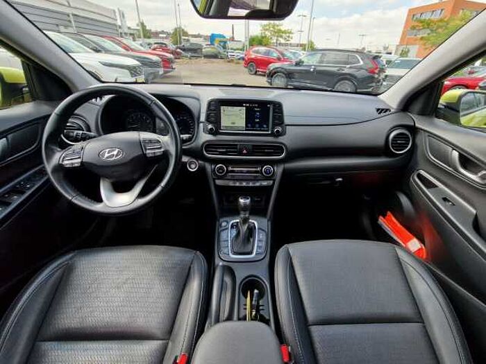 Hyundai Kona Premium 2WD 2 Hand|Allwetter|Pano...