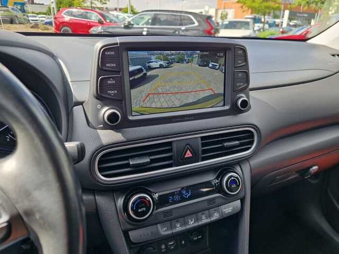 Hyundai Kona Premium 2WD 2 Hand|Allwetter|Pano...