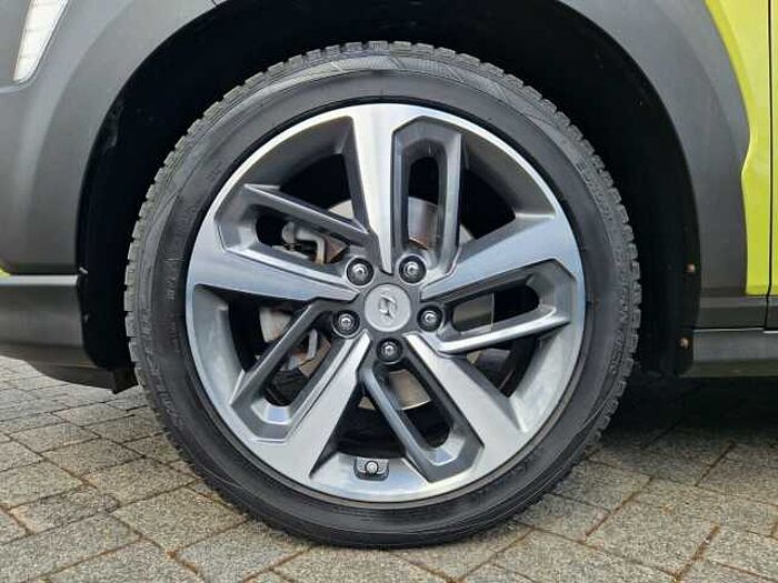 Hyundai Kona Premium 2WD 2 Hand|Allwetter|Pano...