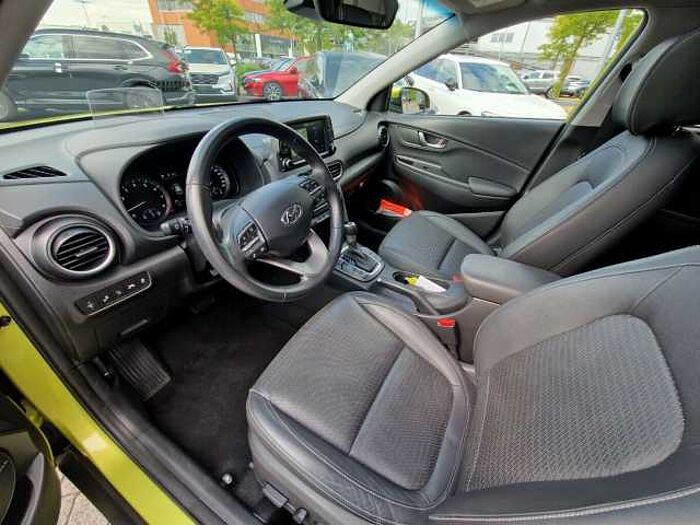 Hyundai Kona Premium 2WD 2 Hand|Allwetter|Pano...