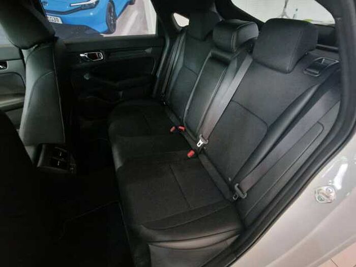 Honda Civic Hybrid e: HEV Sport|BlackEmblem. .. Sport